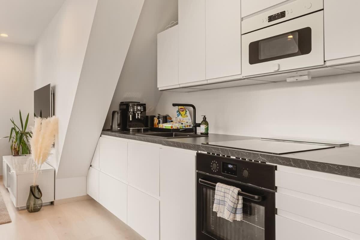 Dinbnb I Penthouse 250m From Center I Privat Balcony Apartamento